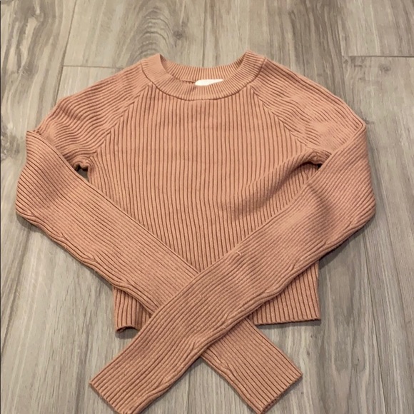 H&M Sweaters - Fitted cropped sweater